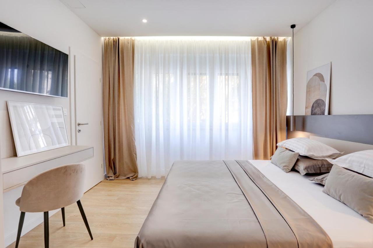 Apartma Hugo 2 *